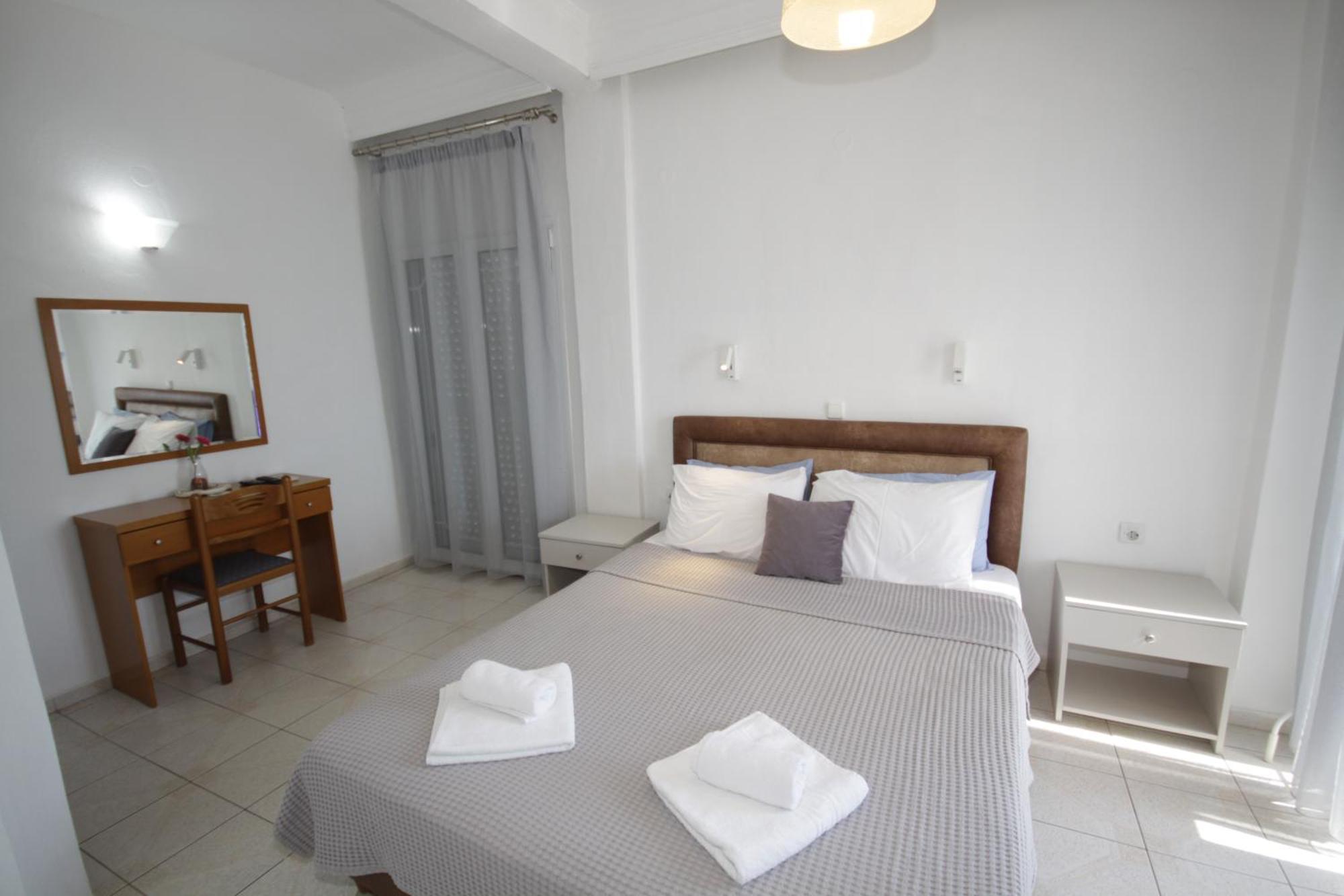 Portodream Studios & Apartments เนโอสมาร์มาราส ภายนอก รูปภาพ