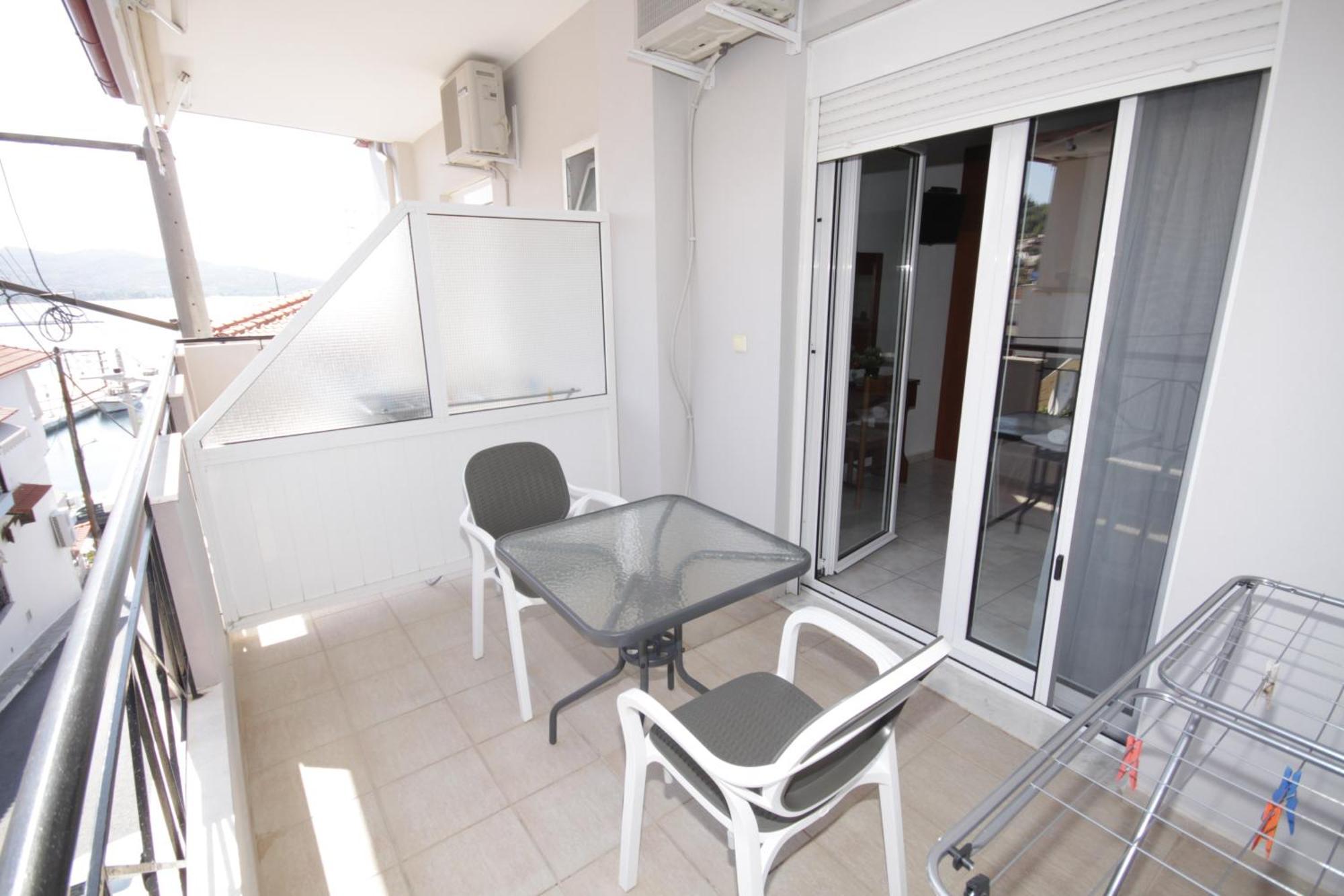 Portodream Studios & Apartments เนโอสมาร์มาราส ภายนอก รูปภาพ